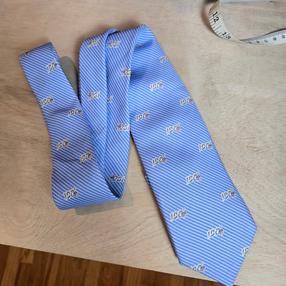 NWT Vineyard Vines NFL 100 years silk tie Custom Collection